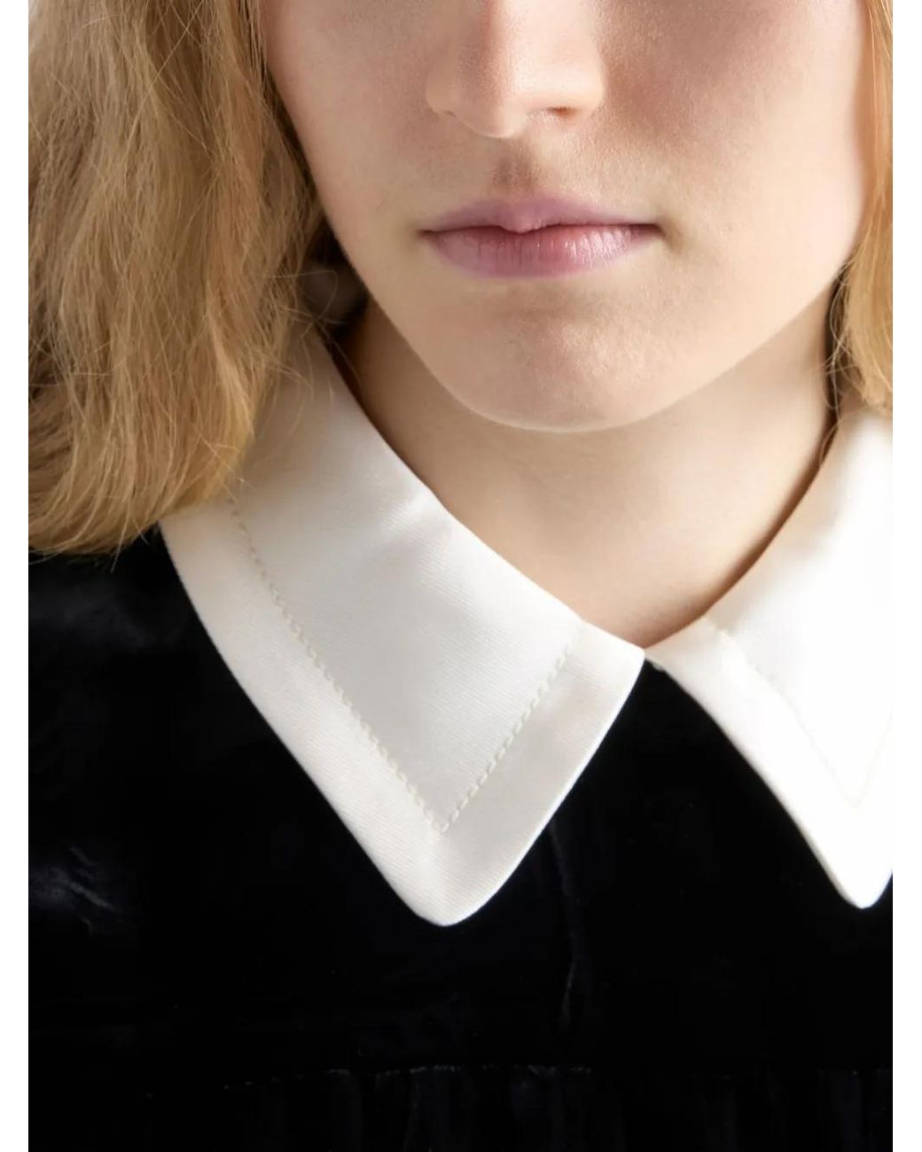 Prada Black Robe Courte En Velours À Col