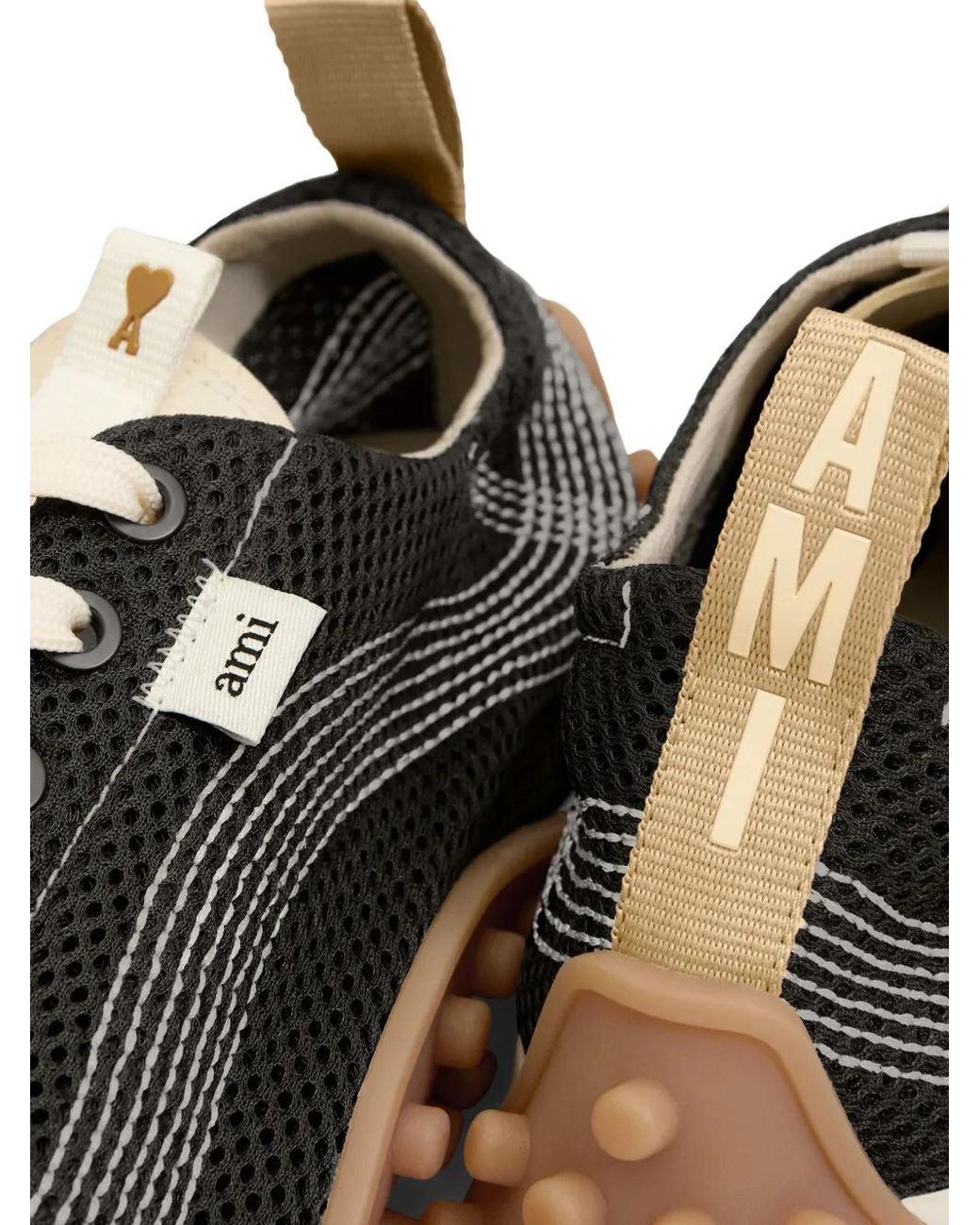 Sneakers Con Applicazione di AMI in Black