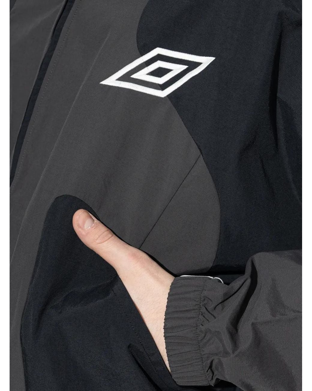 Umbro Black Logo-Embroidered Hooded Jacket for men