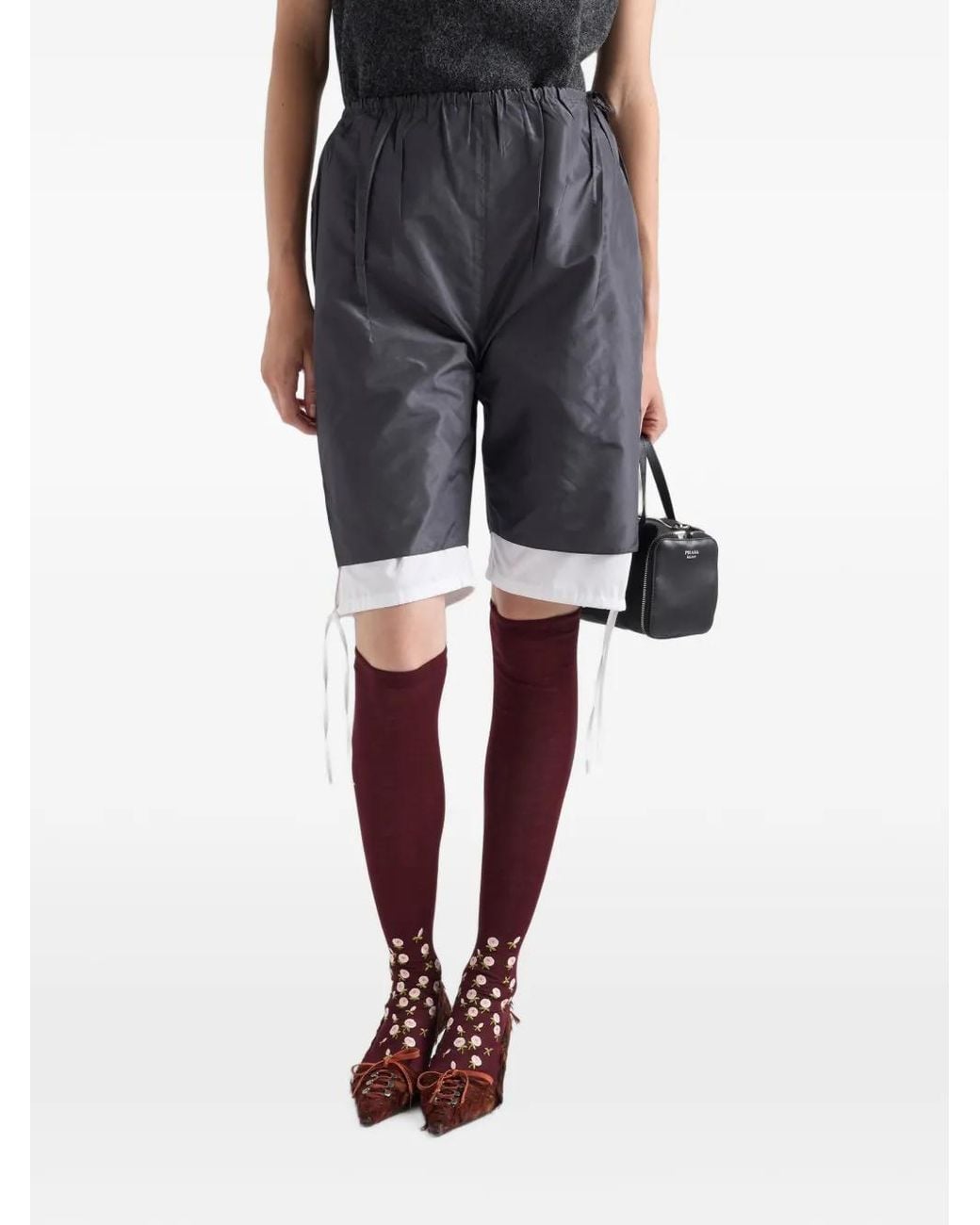 Prada Gray Bermuda En Taffetas