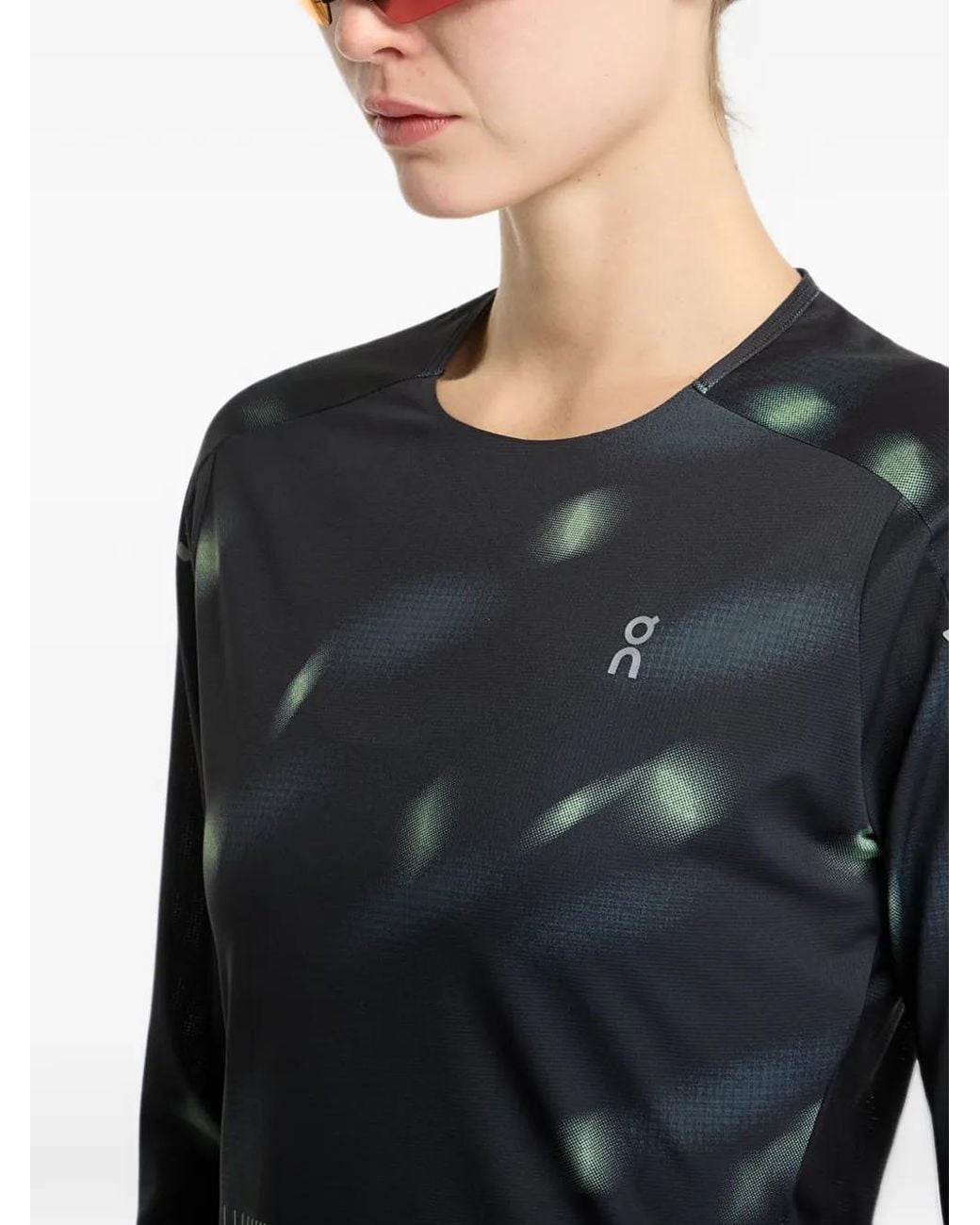 On Shoes Black Performance Lg T-Shirt Lumos
