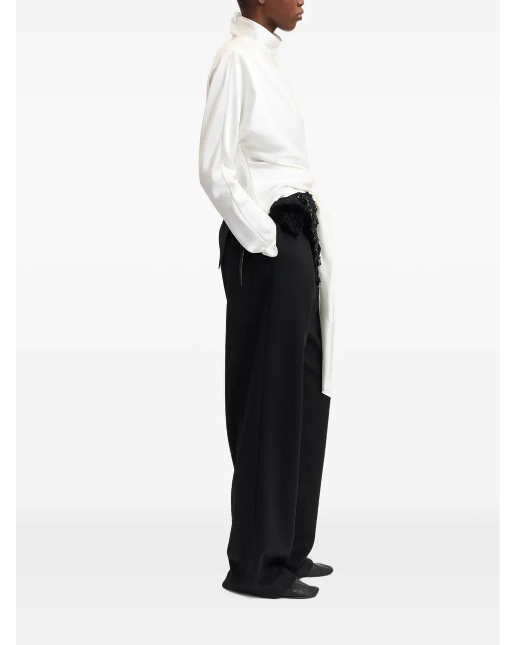 16Arlington White Lambro Knot-Detail Top