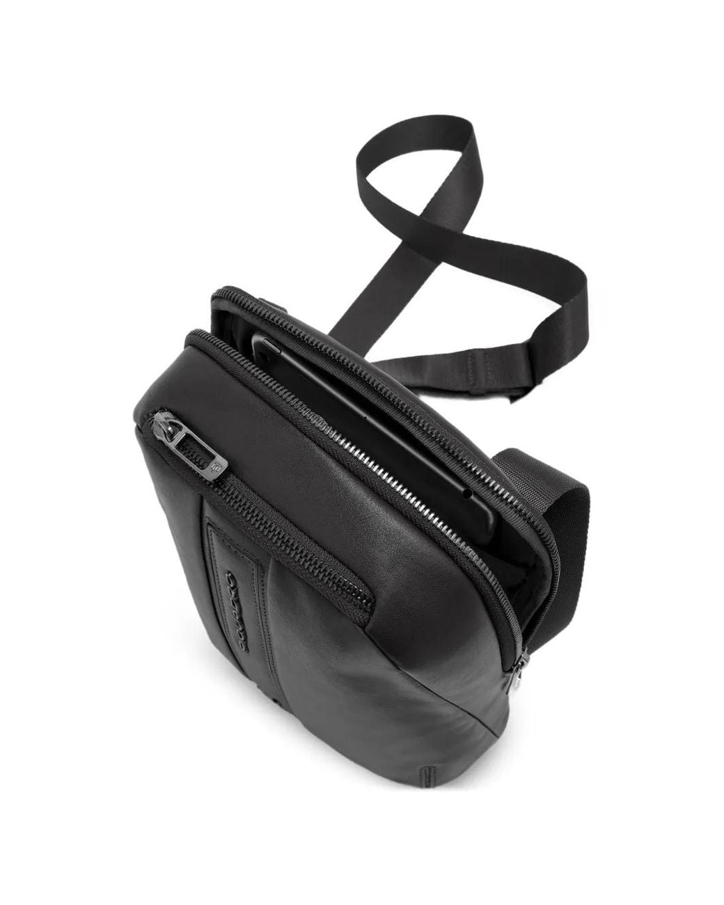 Piquadro Black Logo-Plaque Leather Ipad Mini Messenger Bag for men