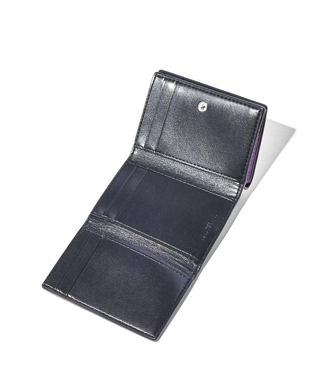 the bold medium trifold