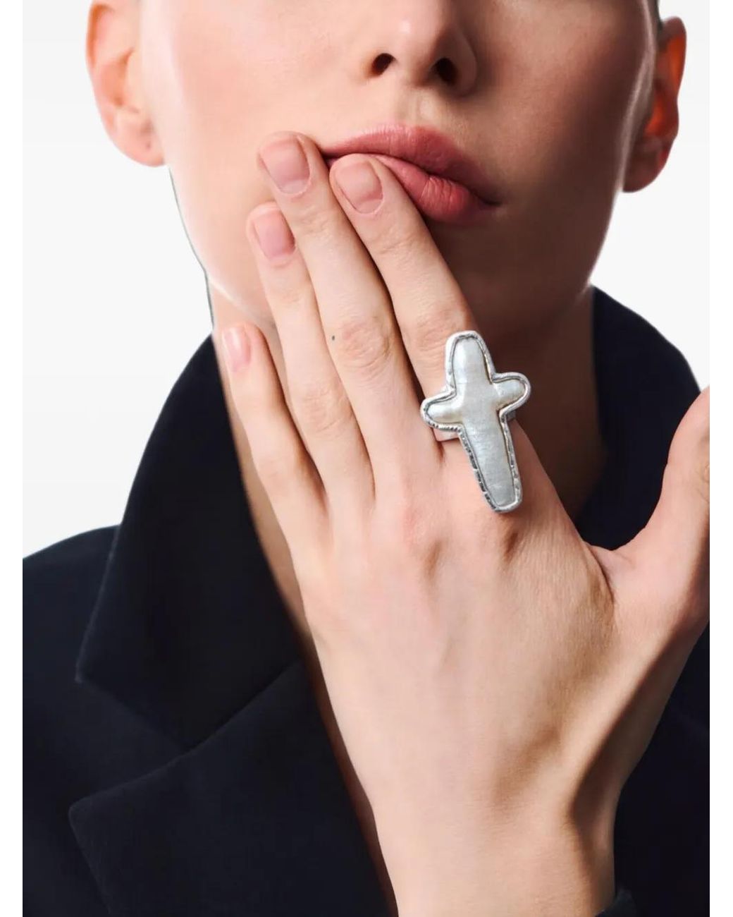 POISONED HEARTS Metallic Baroque Pearl Cross Ring