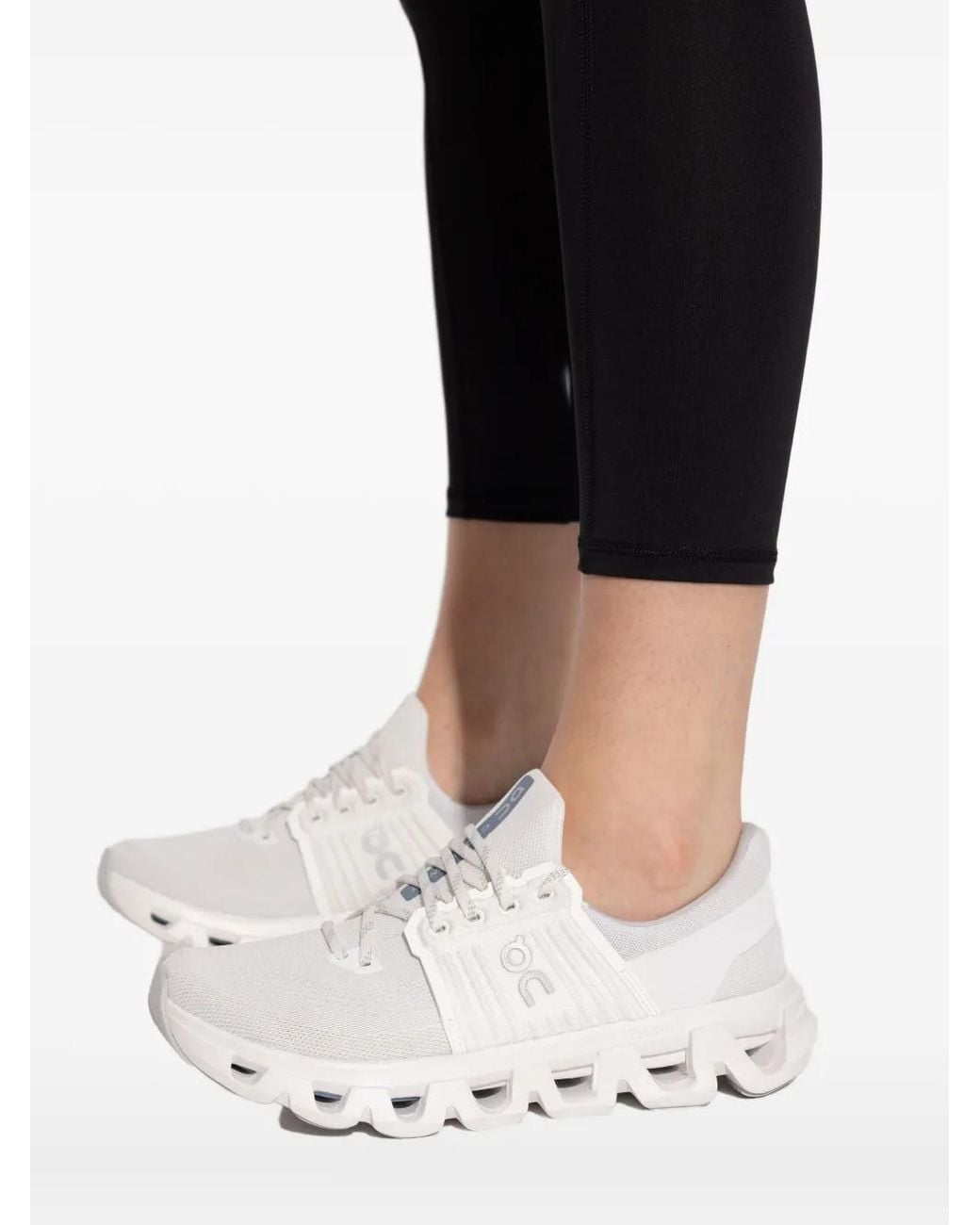 On Shoes White Cloudswift Ad Sneakers