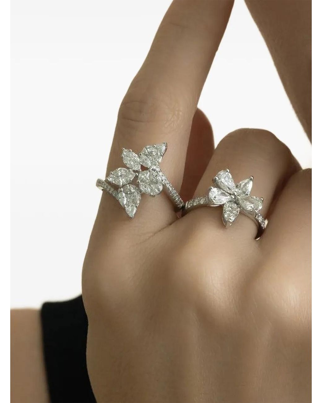 Zydo White Bague À Design De Fleur Sertie Diamants