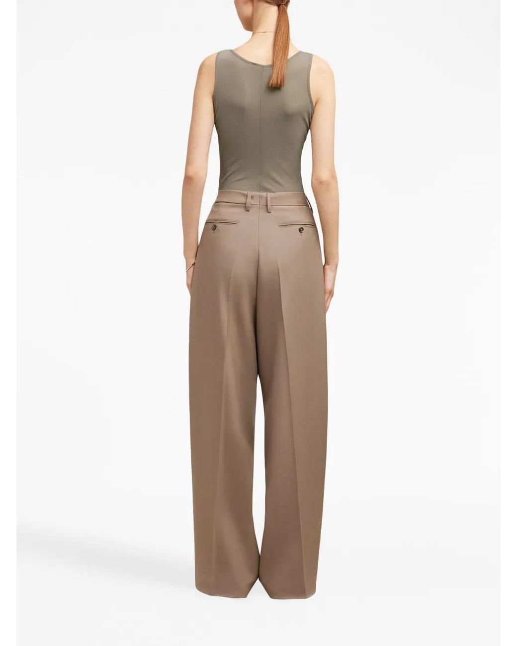 Top Con Cuello Redondo AMI de color Brown