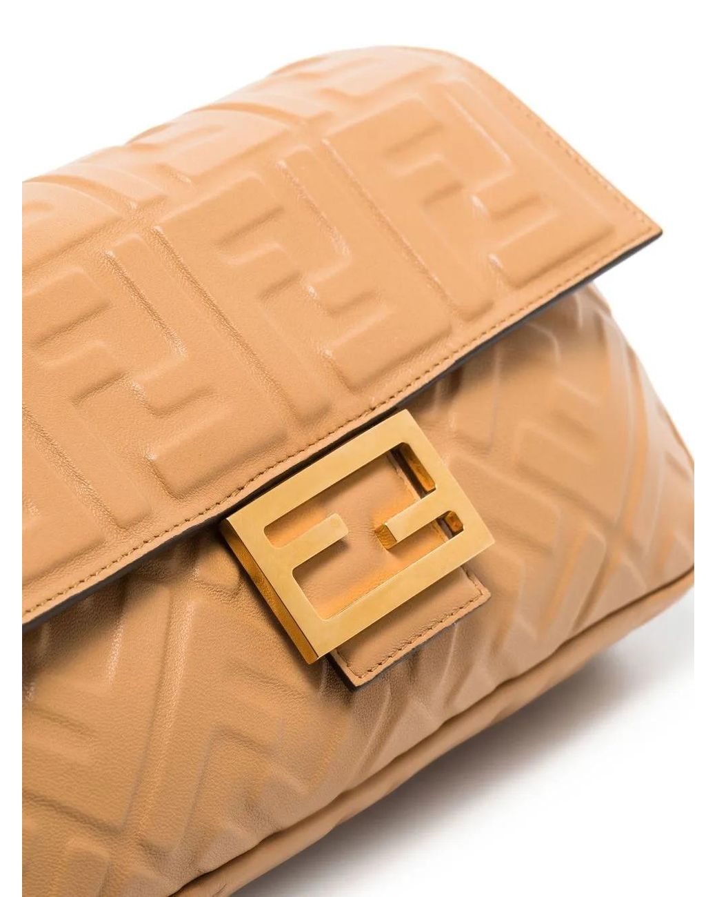 Bolso de hombro Baguette con logo en relieve Fendi de color Metallic