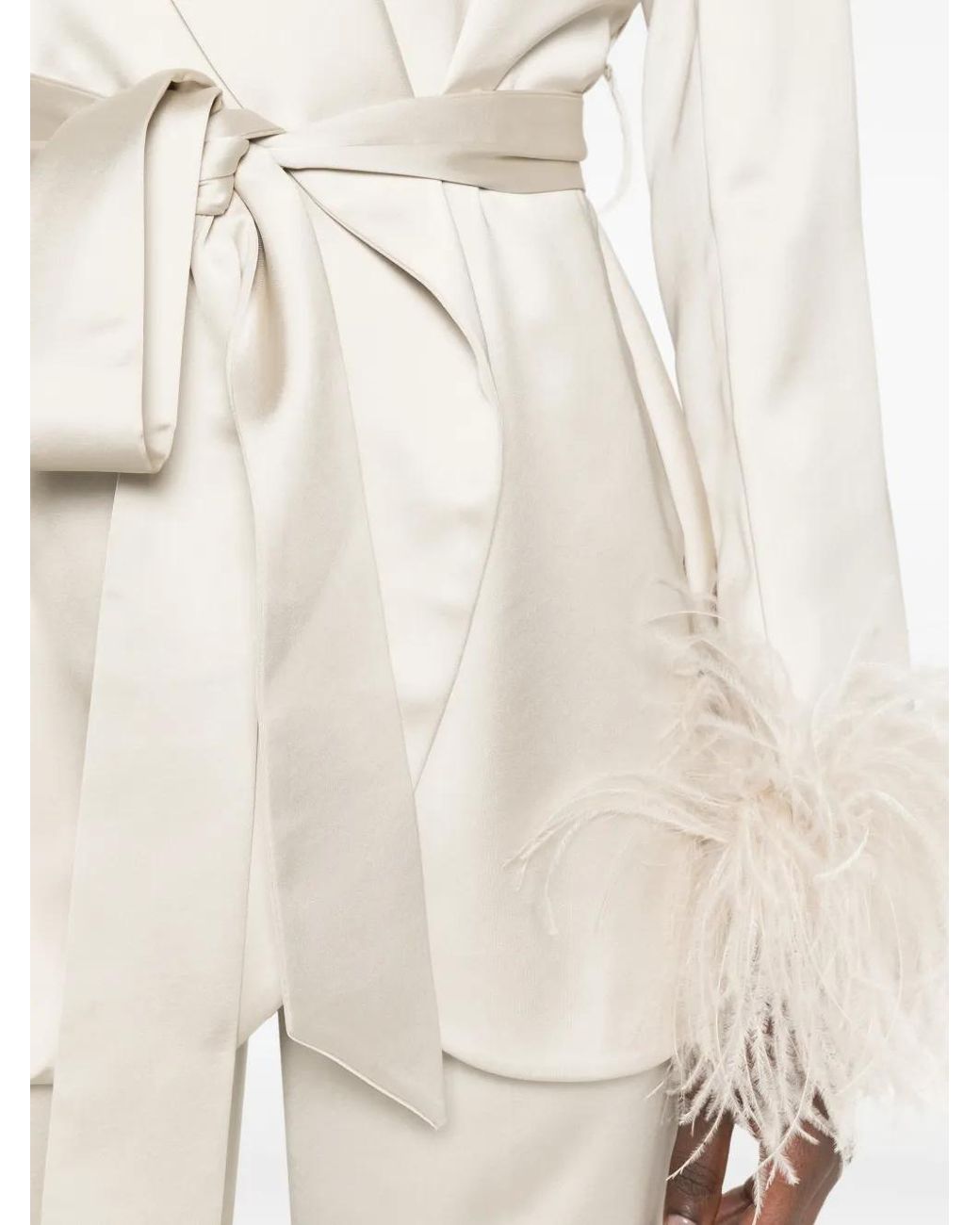 The Archivia White Jumpsuit Mit Federn
