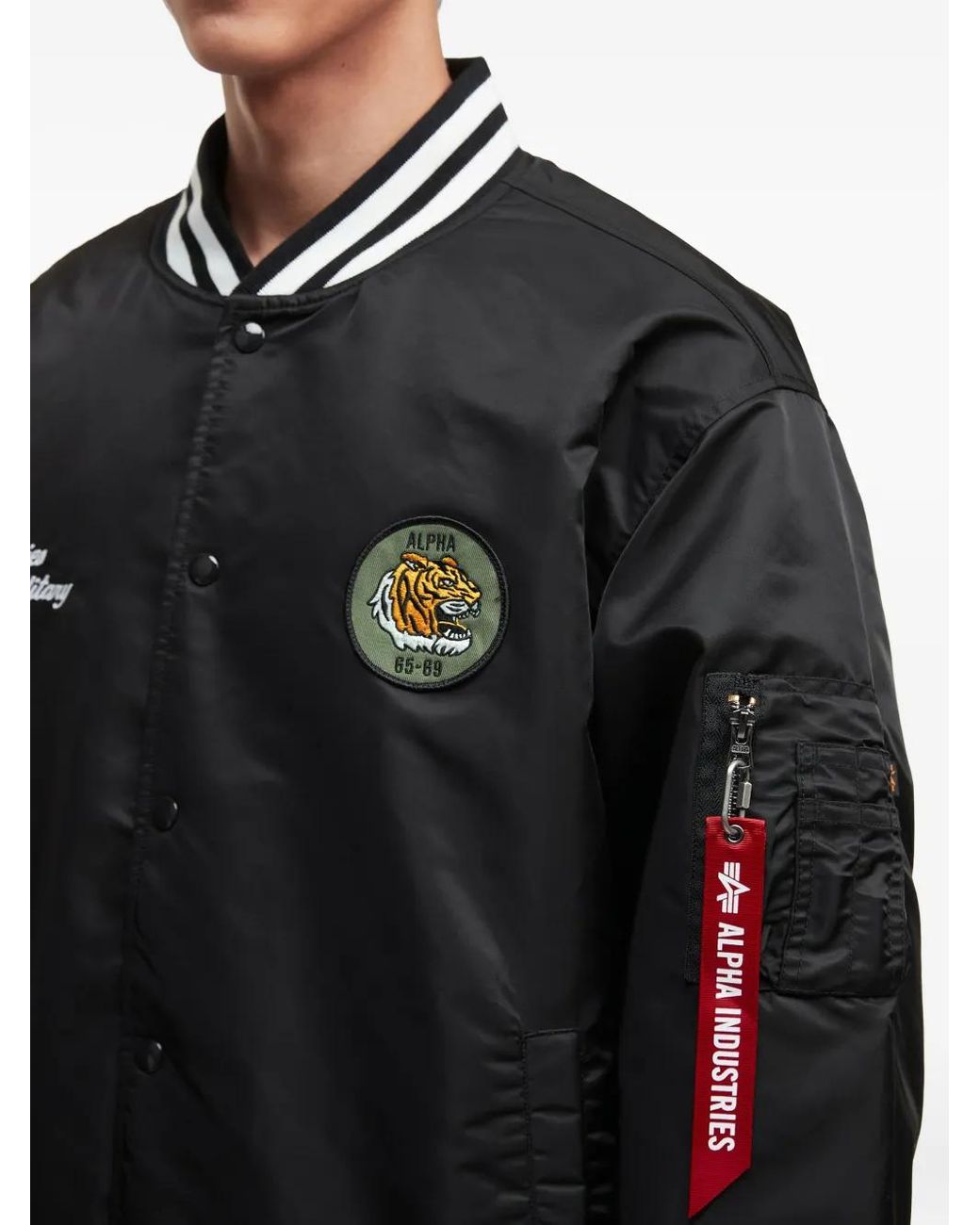 Chaqueta Bómber Con Parche De Tigre Alpha Industries de hombre de color Black