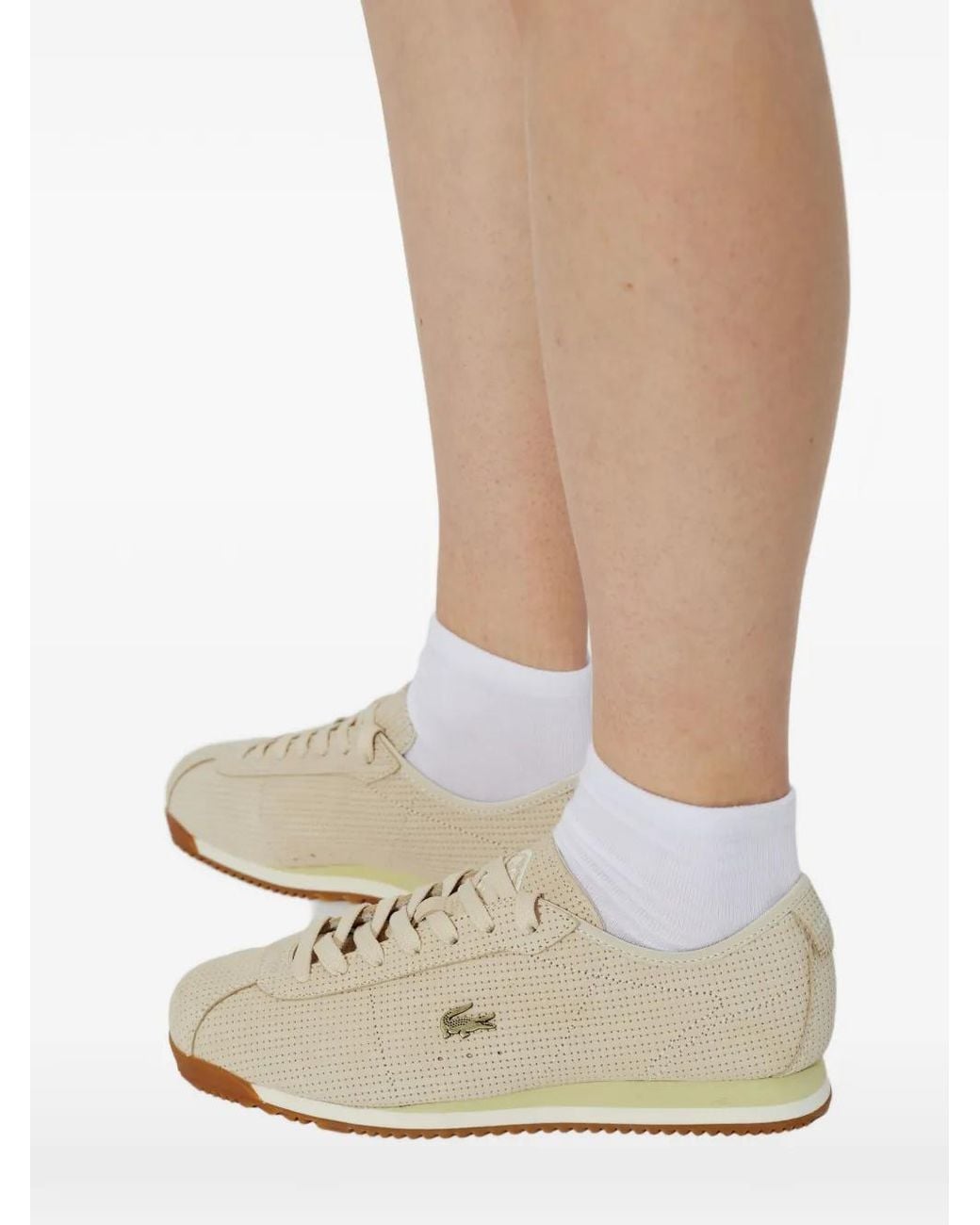 Lacoste White Baskets À Logo Perforé