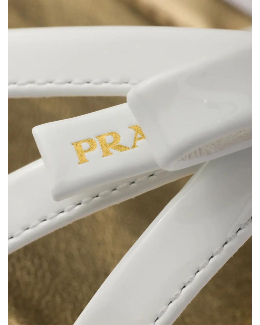 Prada White Sandales Plates En Cuir Verni Et Métallisé