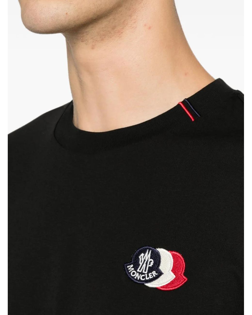 Moncler Black T-Shirt En Coton À Logo for men