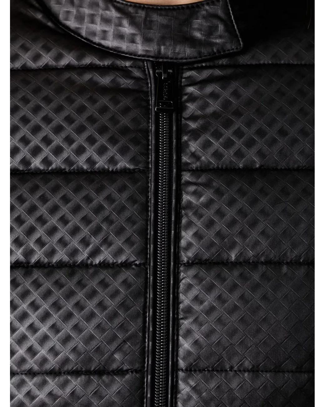 Guess Gewatteerd Donsjack Met Logo-Patch in het Black