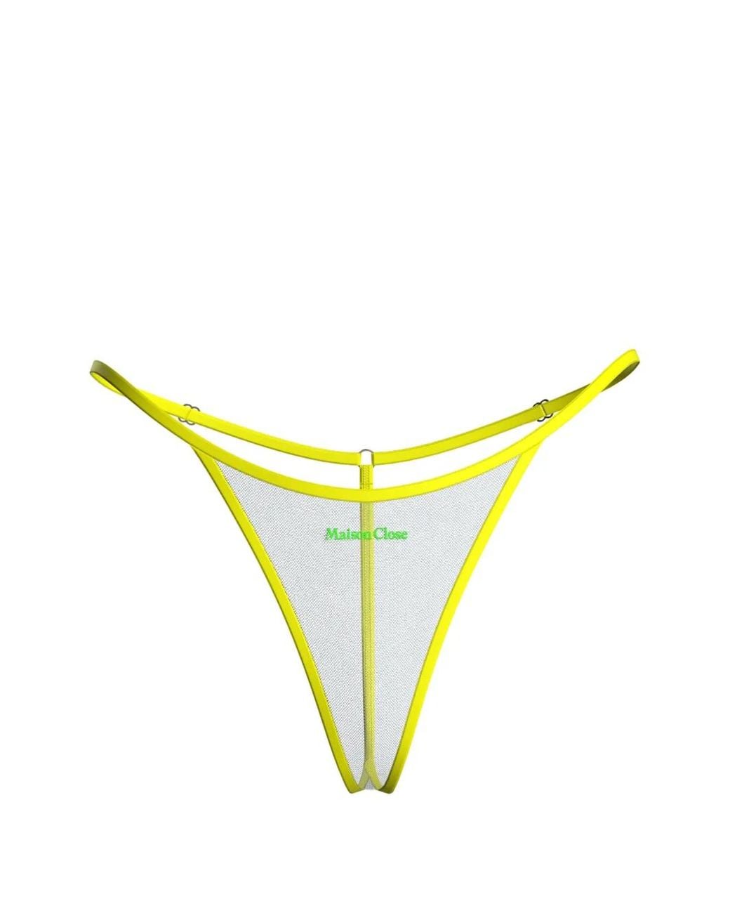 Maison Close Yellow String Panorama