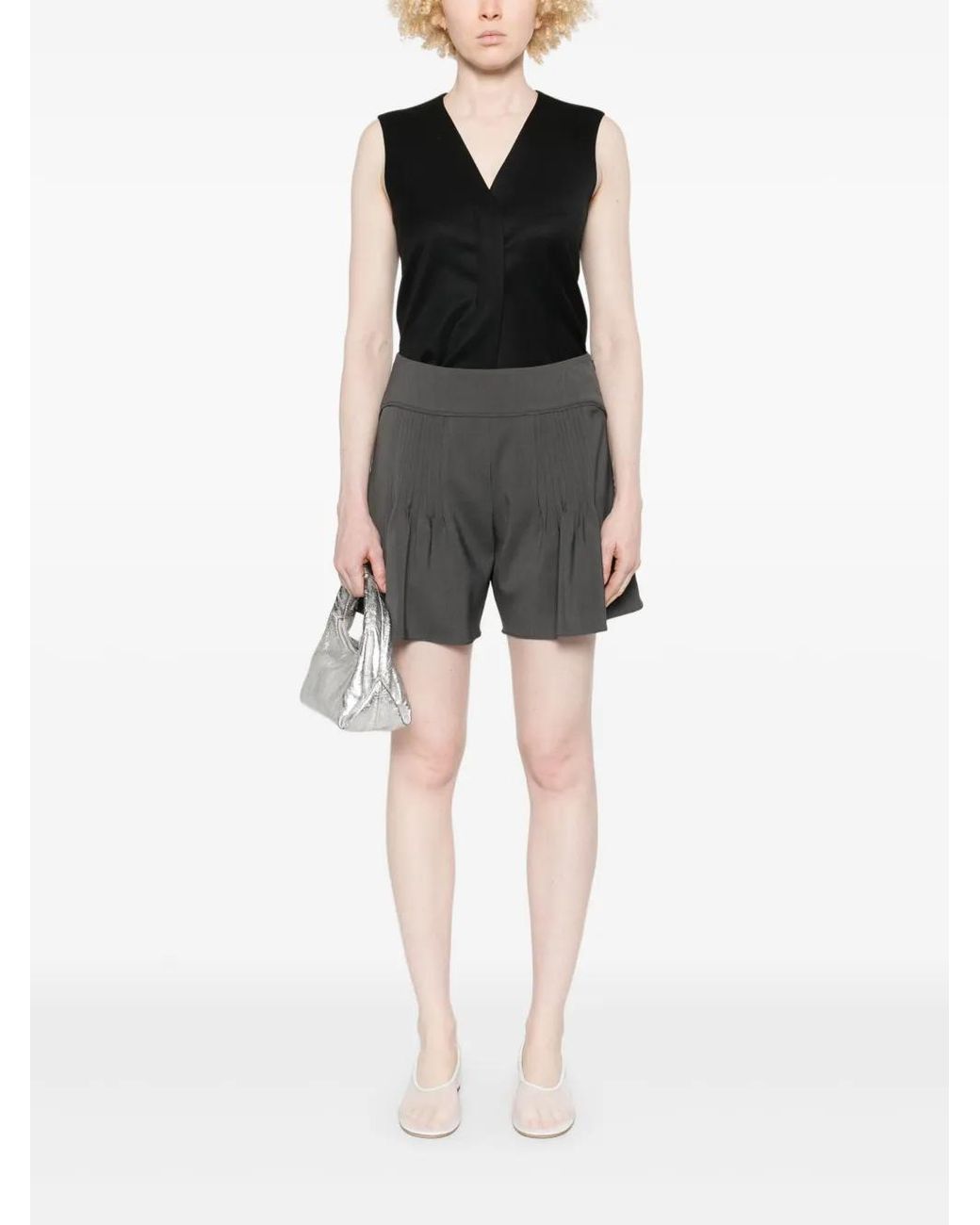 Low Classic Gray Pleated Shorts