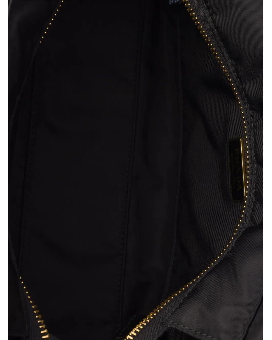 Prada Black Mittelgroße Explore Re-Nylon Schultertasche
