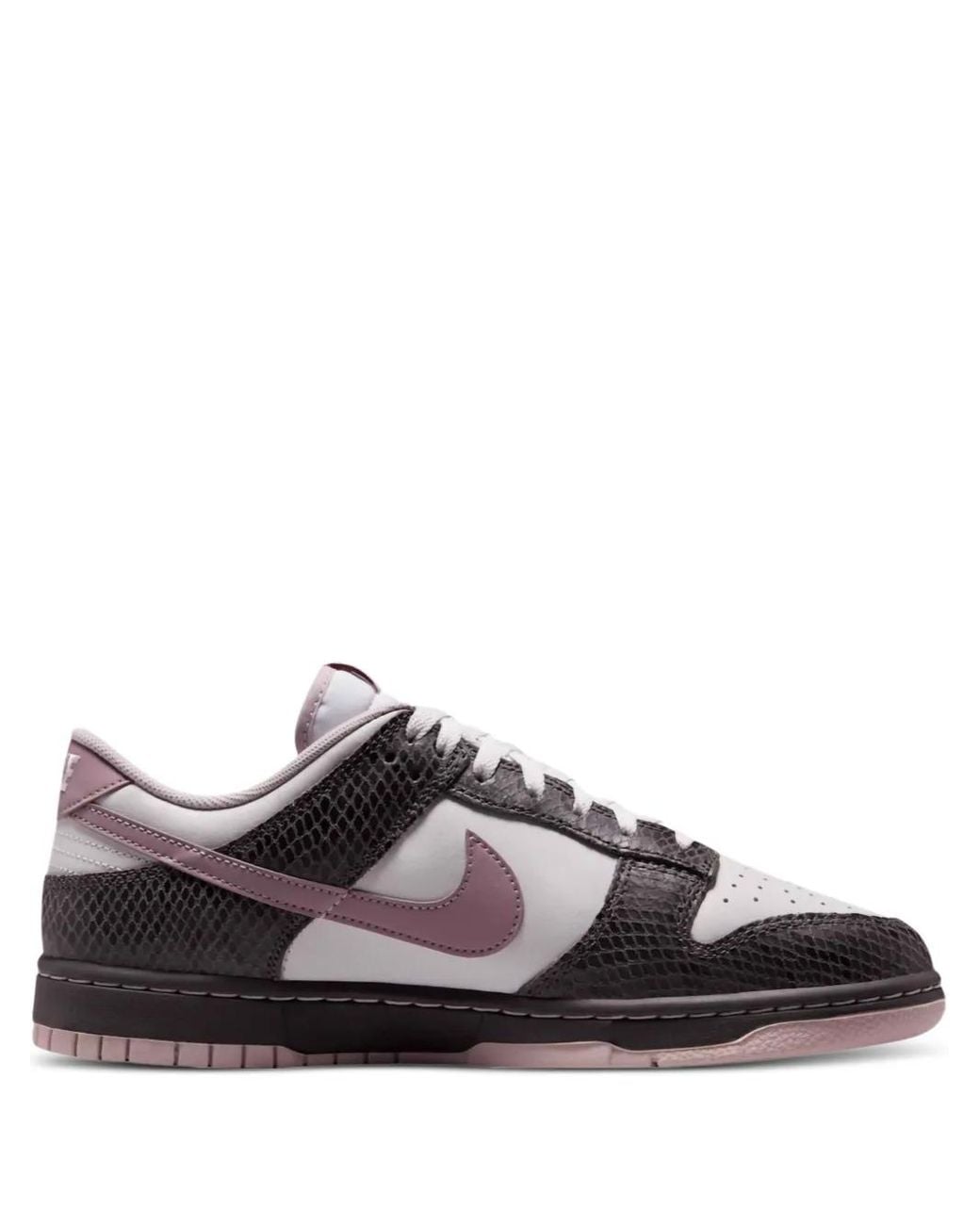 Nike White Dunk Low Se Sneakers for men