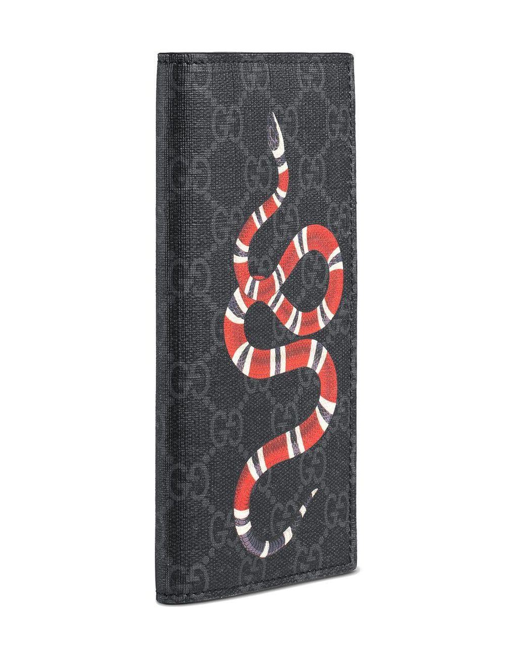 Cartera GG Supreme larga con estampado de serpiente real Gucci de hombre de  color Negro | Lyst