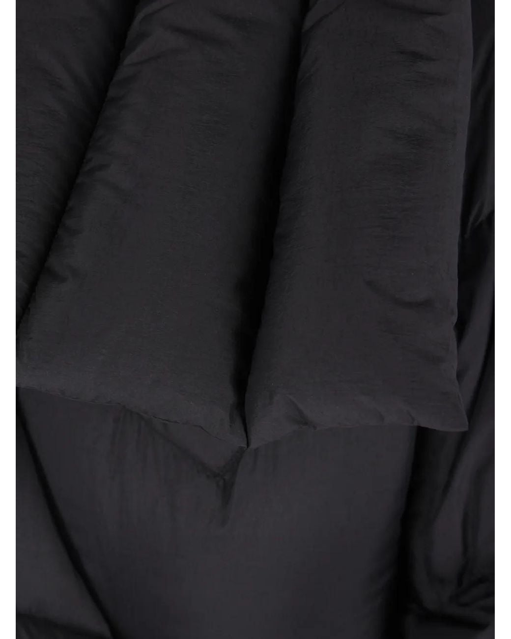 Yehuafan Black Quilted Asymmetric Jacket