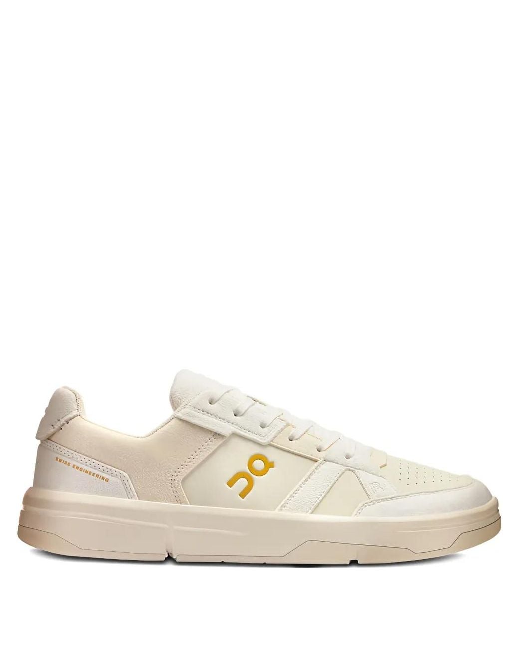 On Shoes White Baskets The Roger Clubhouse Ace for men