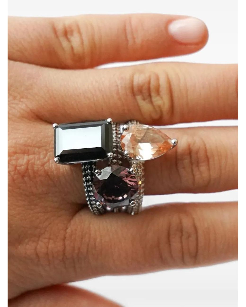 Izabel Display White Mega Drop Ring