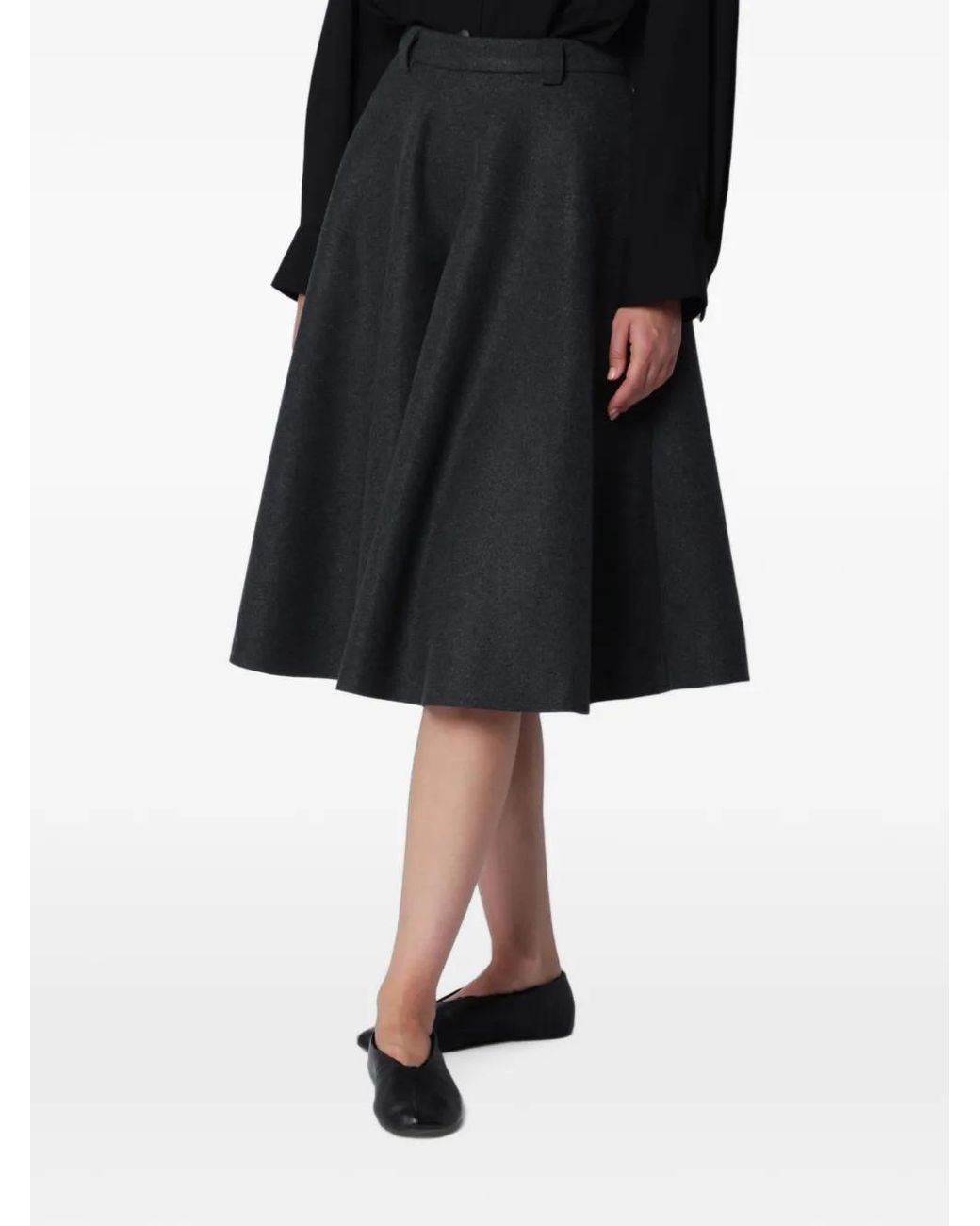 Source Unknown Black Aviel Flared Knee-Length Shorts