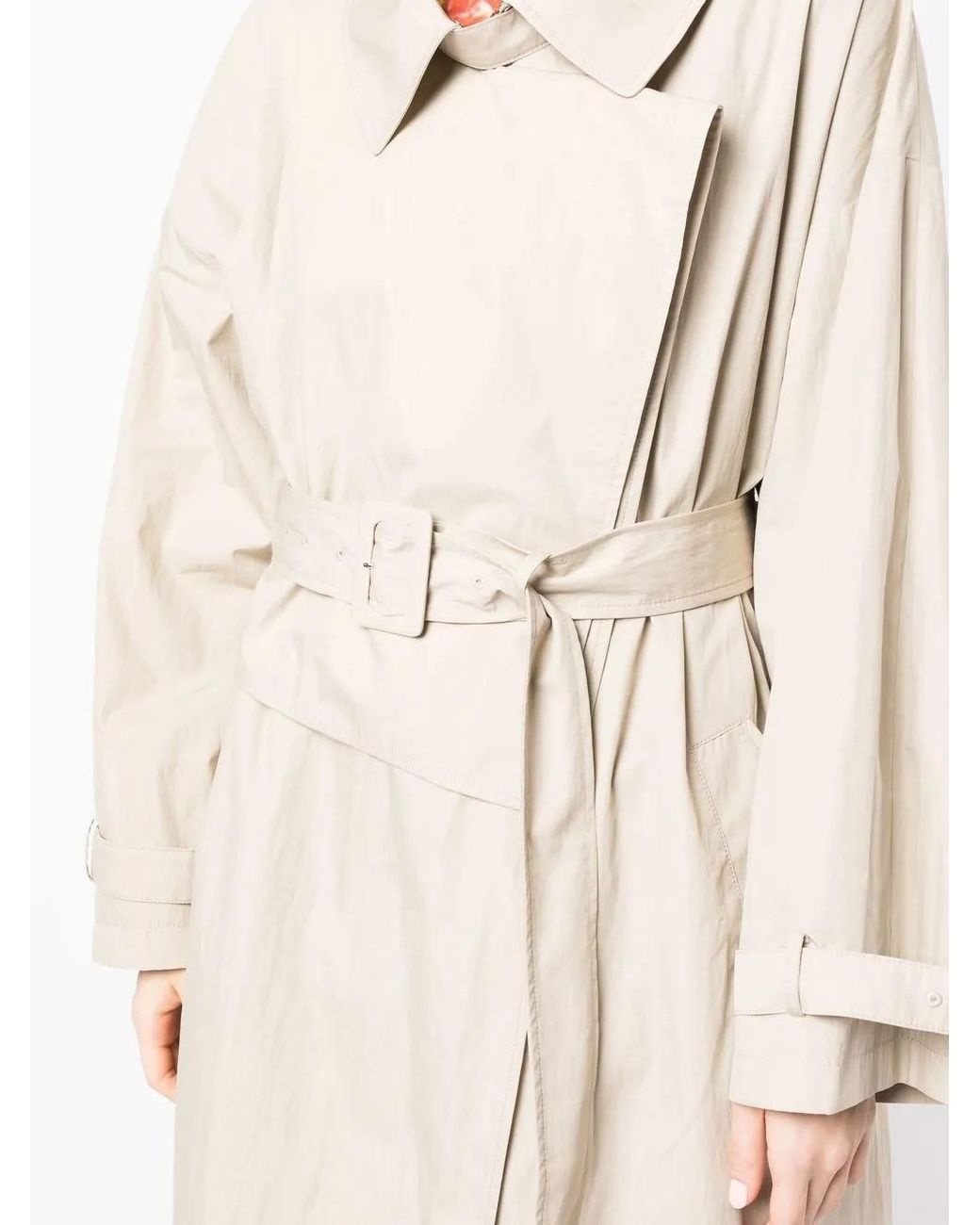 Gabardina con cinturón Pushbutton de color Natural