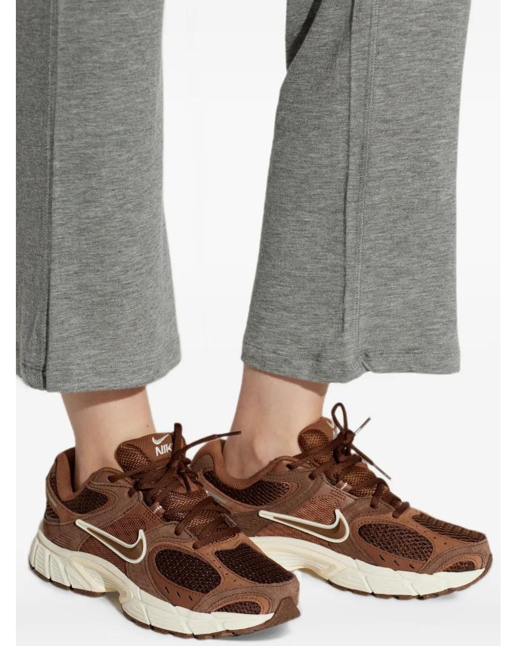 Nike Brown V5 Rnr Suede Sneakers