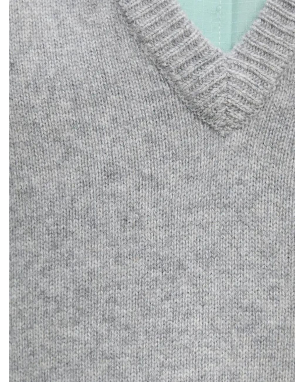 Jersey Con Cuello En V Herskind de color Gray