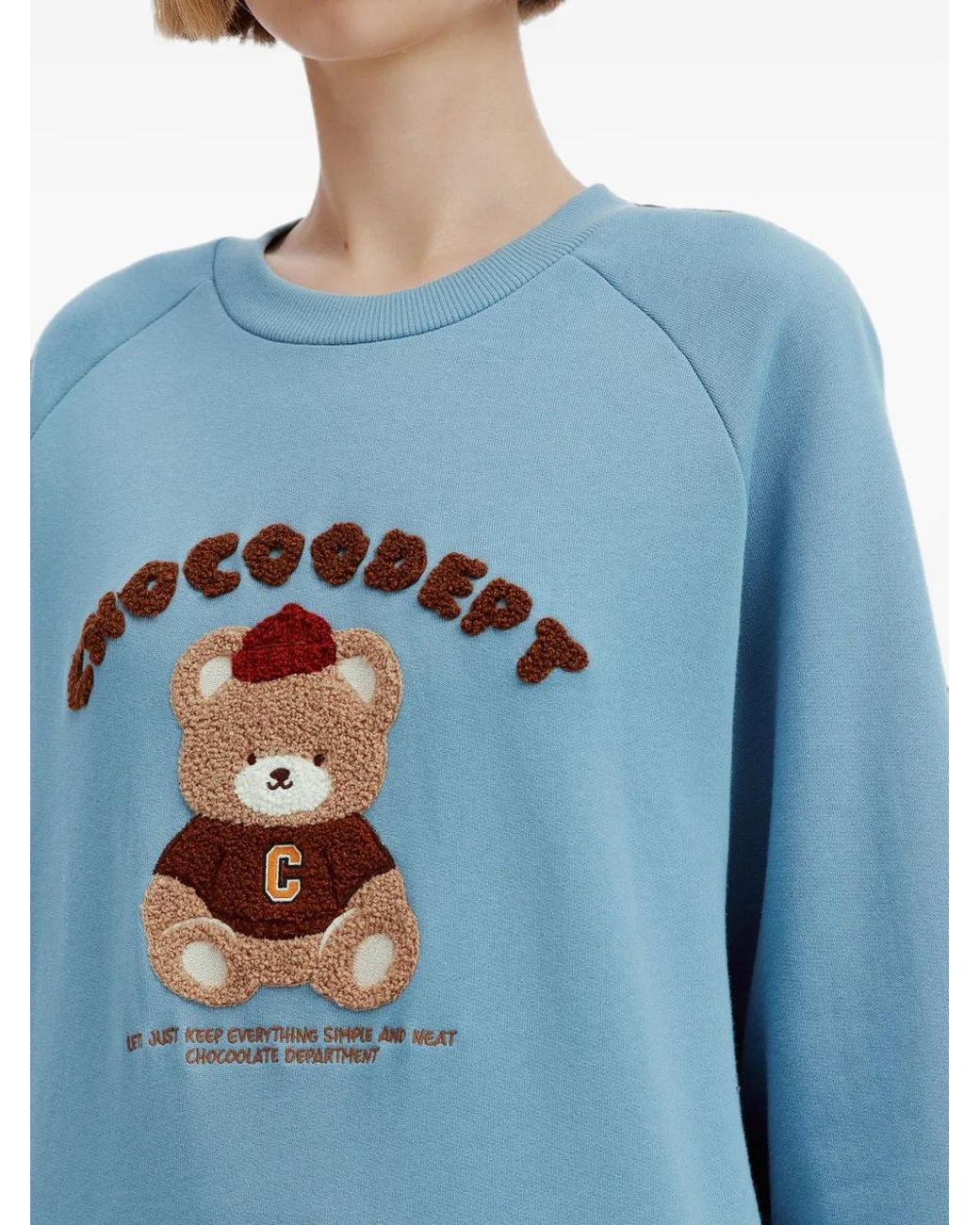 Chocoolate Blue Bear-Embroidered Raglan-Sleeved Sweatshirt