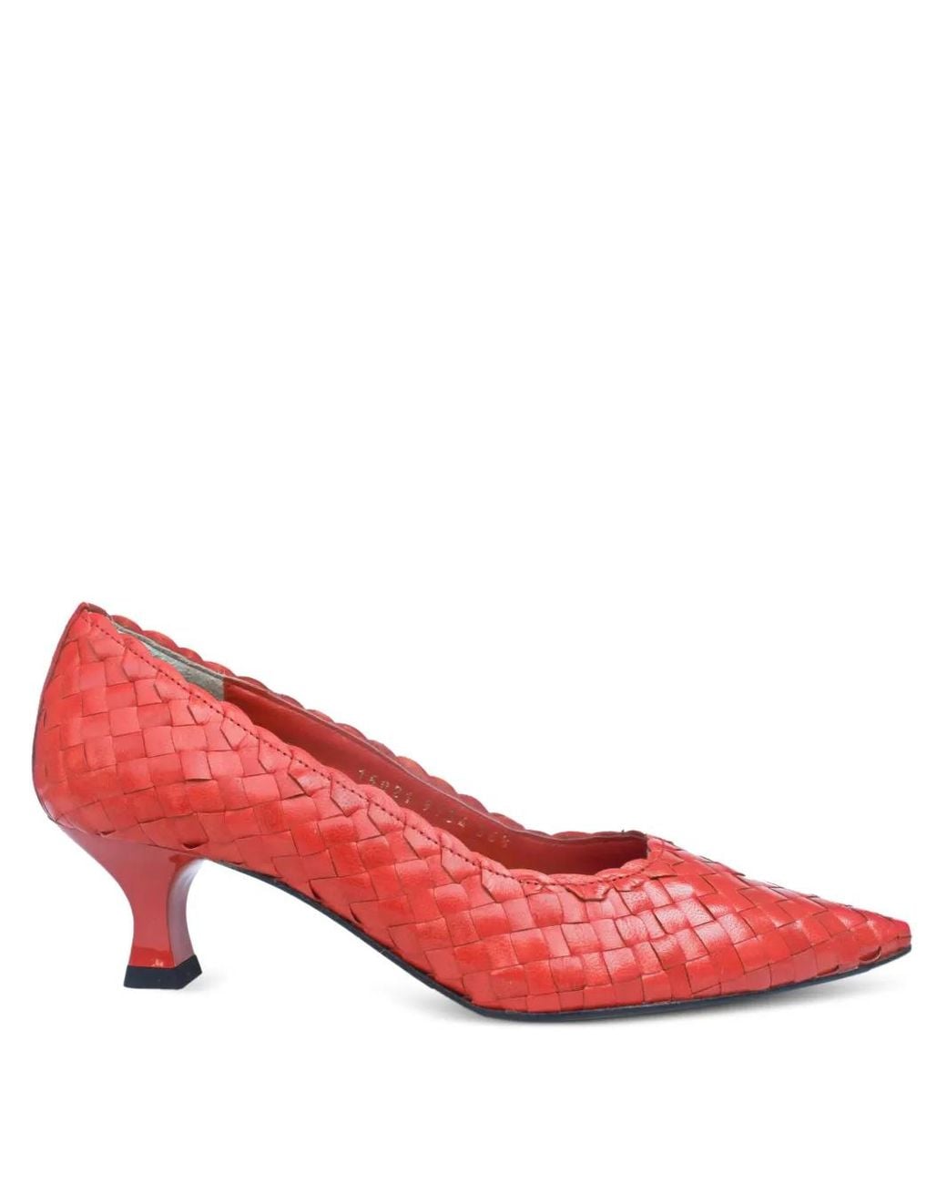 LA ROSE Red Carol Woven Pumps