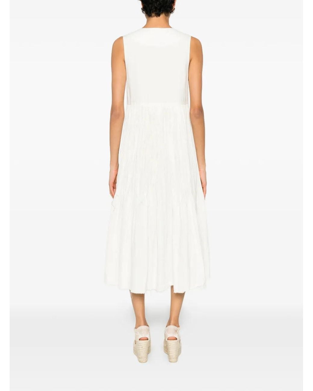 A Tentative Atelier White Pleated Floral-Appliqué Dress