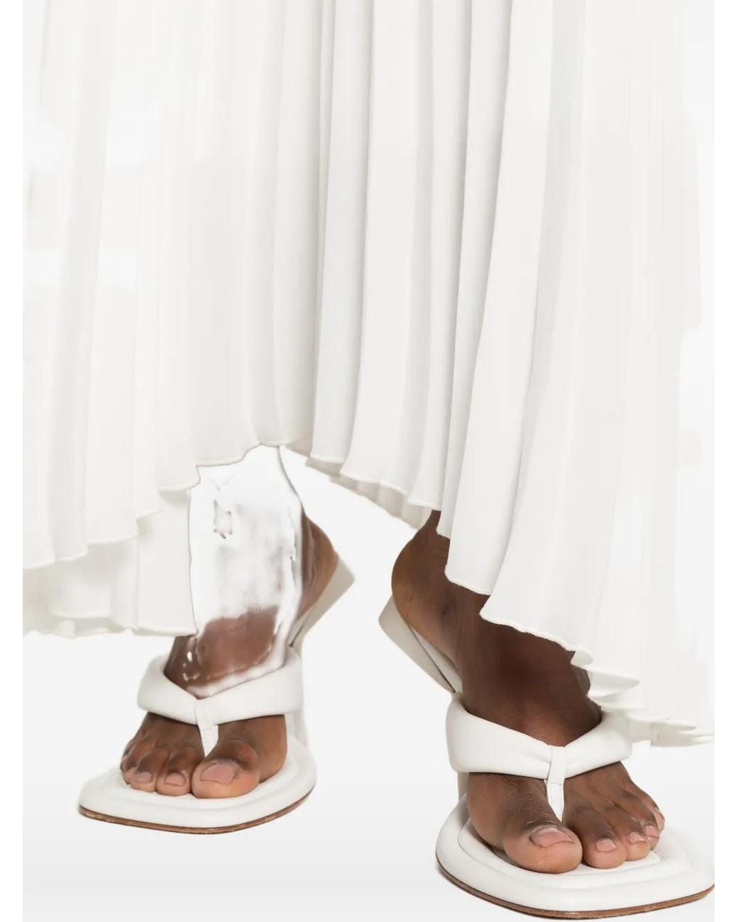 Styland White Pleated A-Line Maxi Skirt