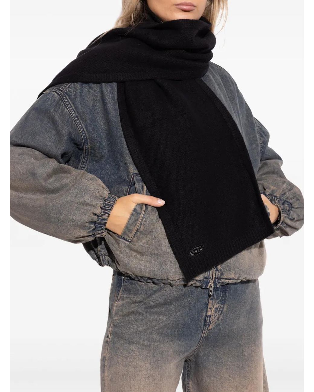 Bufanda Con Placa Del Logo DIESEL de color Black