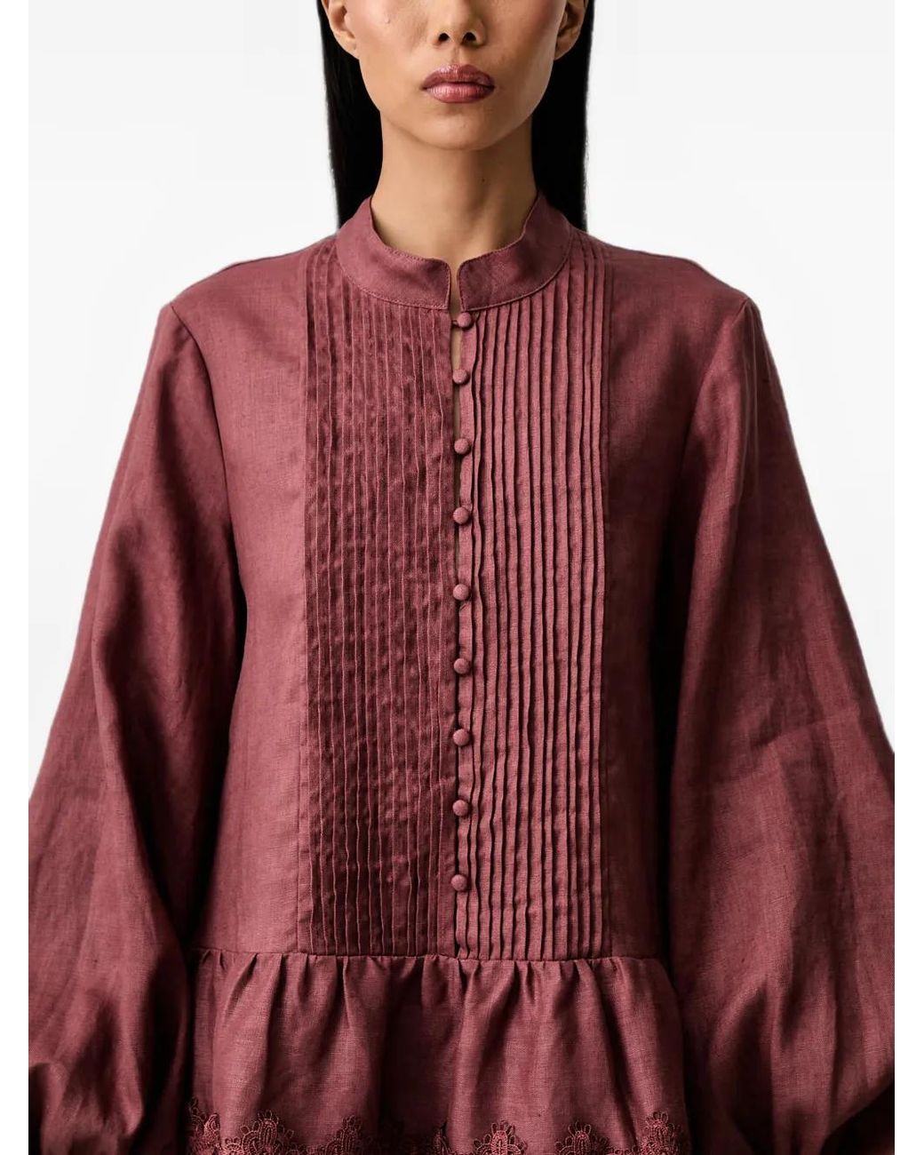 Bardot Red Robe À Finitions En Dentelle Et Plastron Plissé