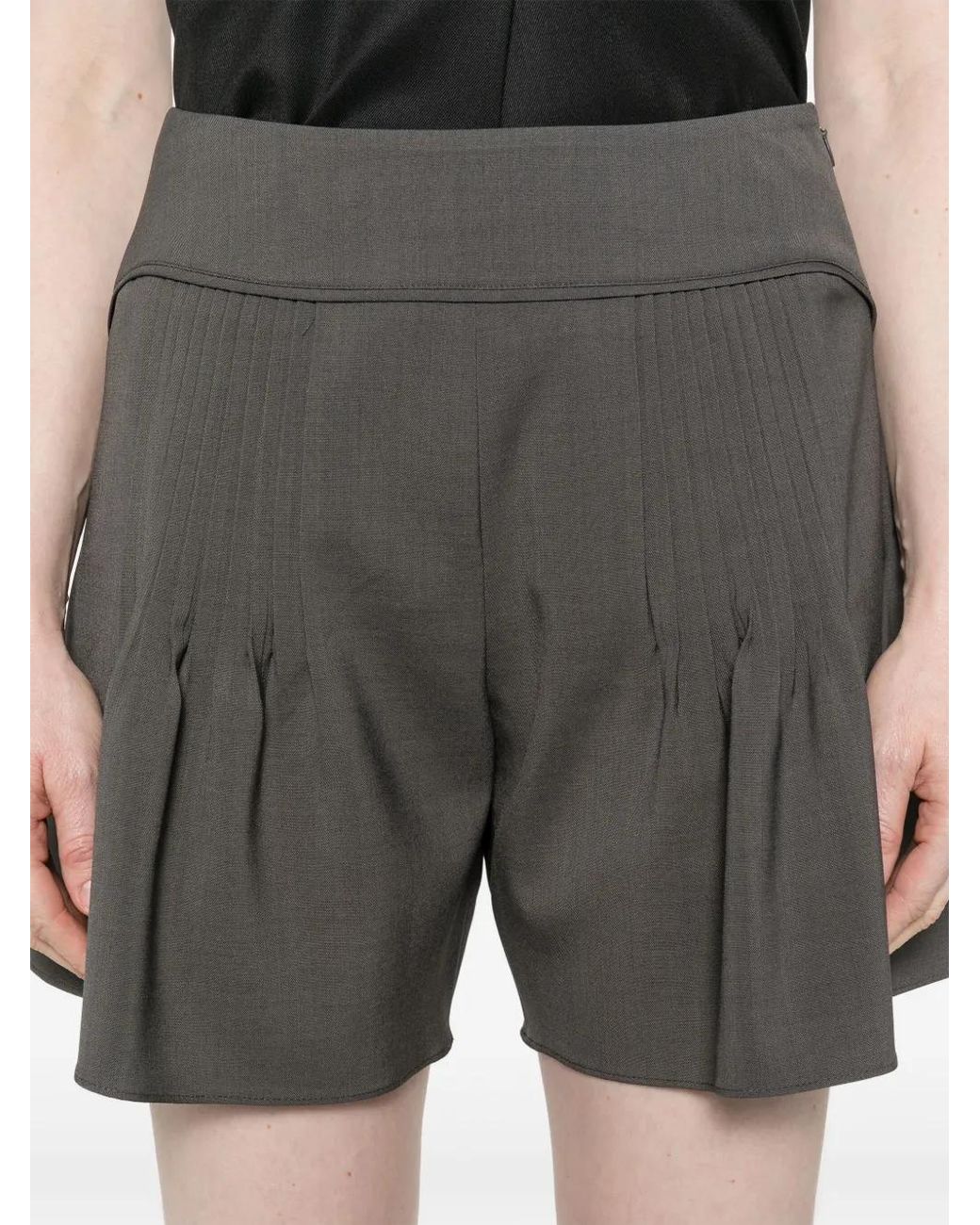 Low Classic Gray Pleated Shorts