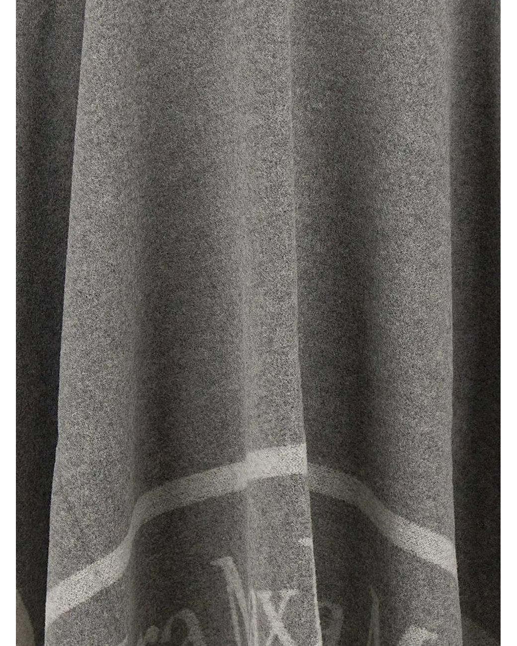 Max Mara Gray Jacquard-Pattern Fringed Poncho
