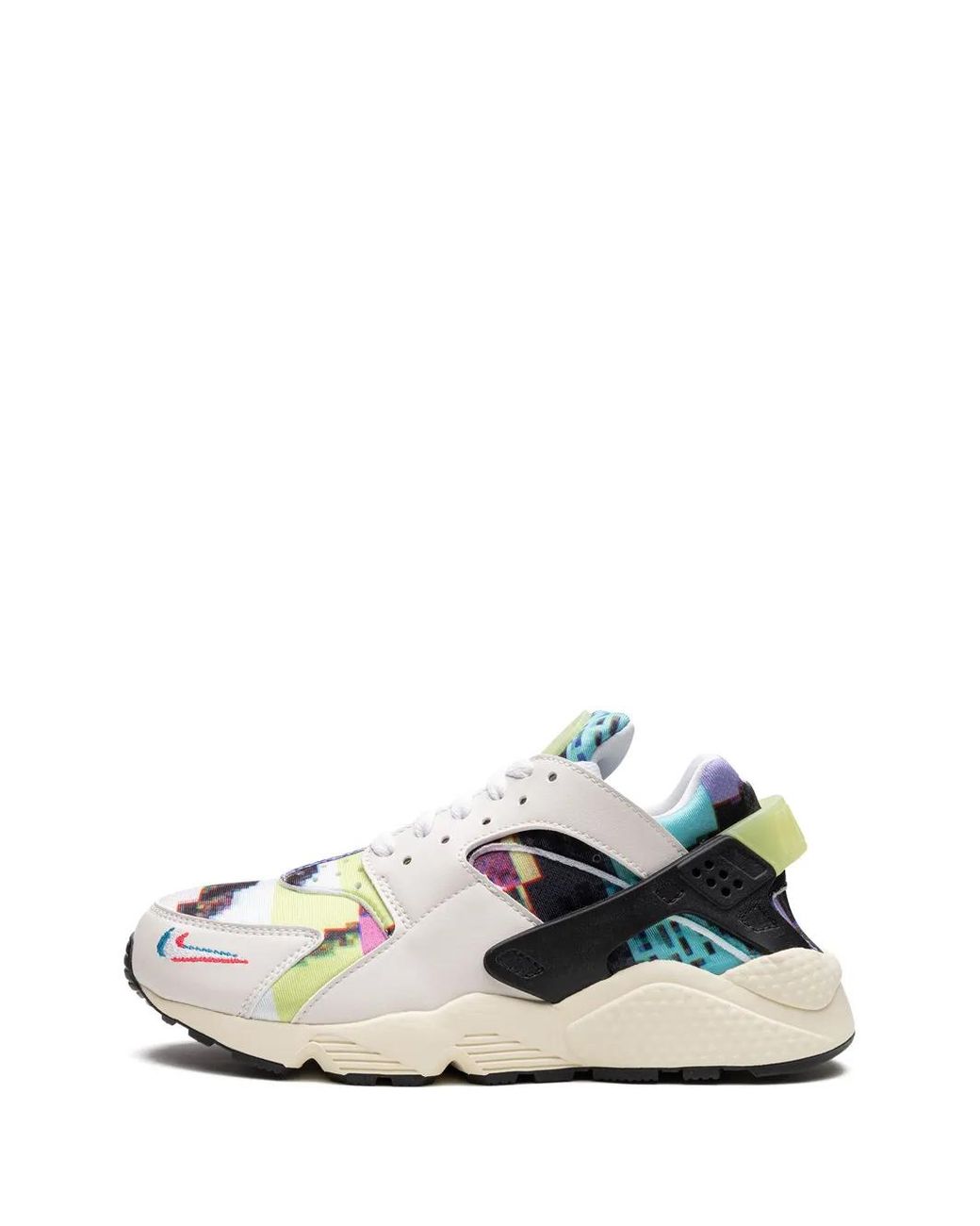 Nike Pink Air Huarache Se "Pixel" Sneakers