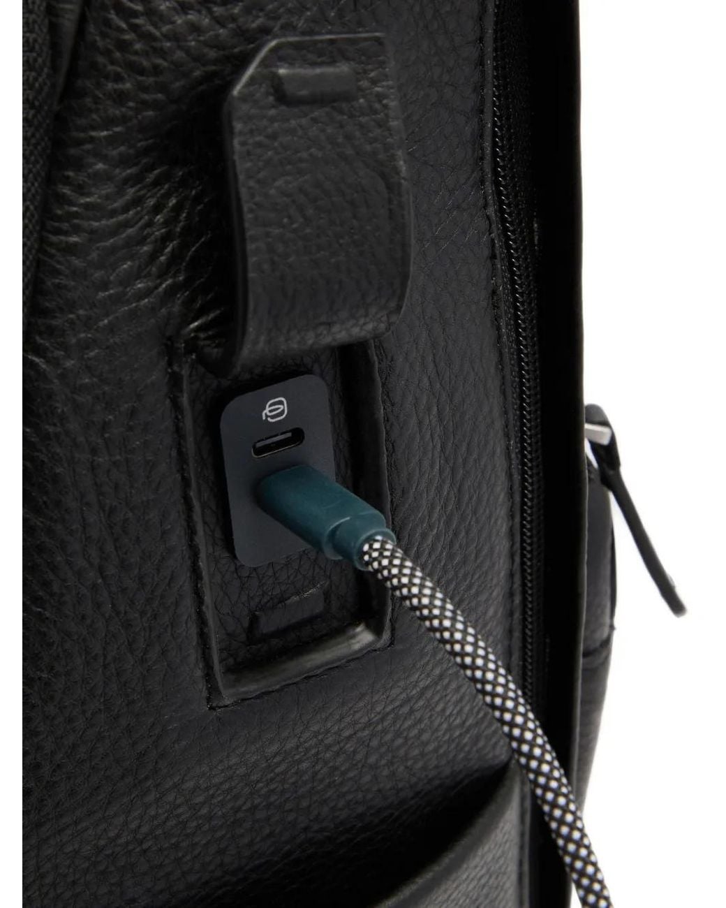 Piquadro Black Buckle-Fastening Pebbled-Leather Backpack for men