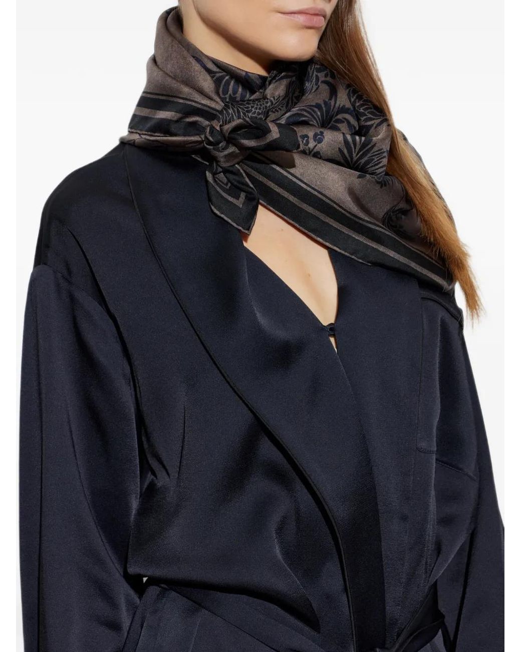Ferragamo Black Foulard En Soie À Fleurs