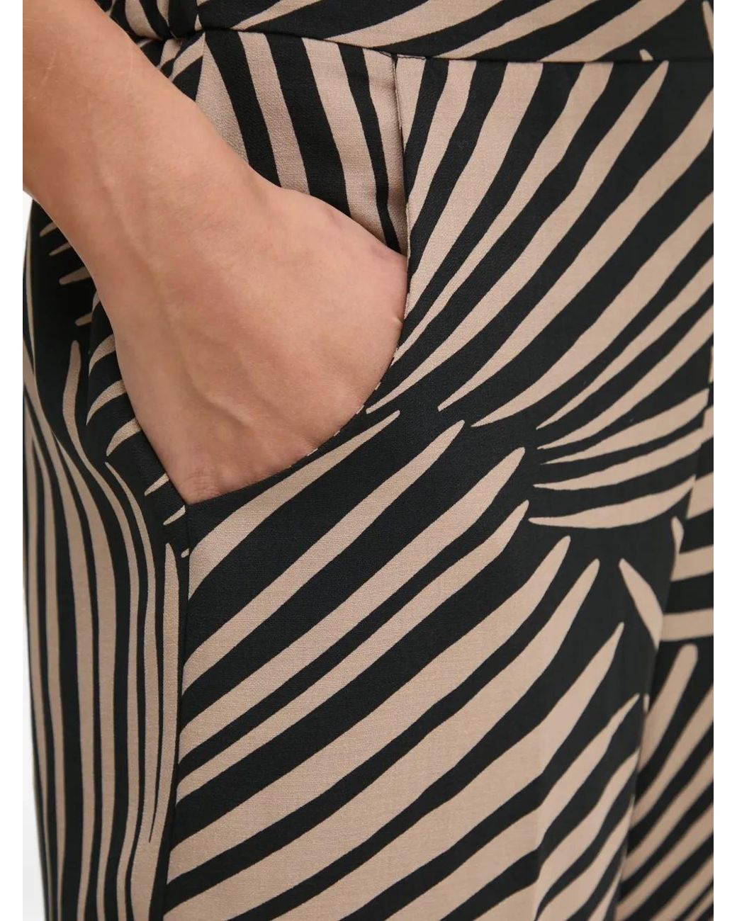 Joseph Ribkoff Black Abstract-Print Split Trousers