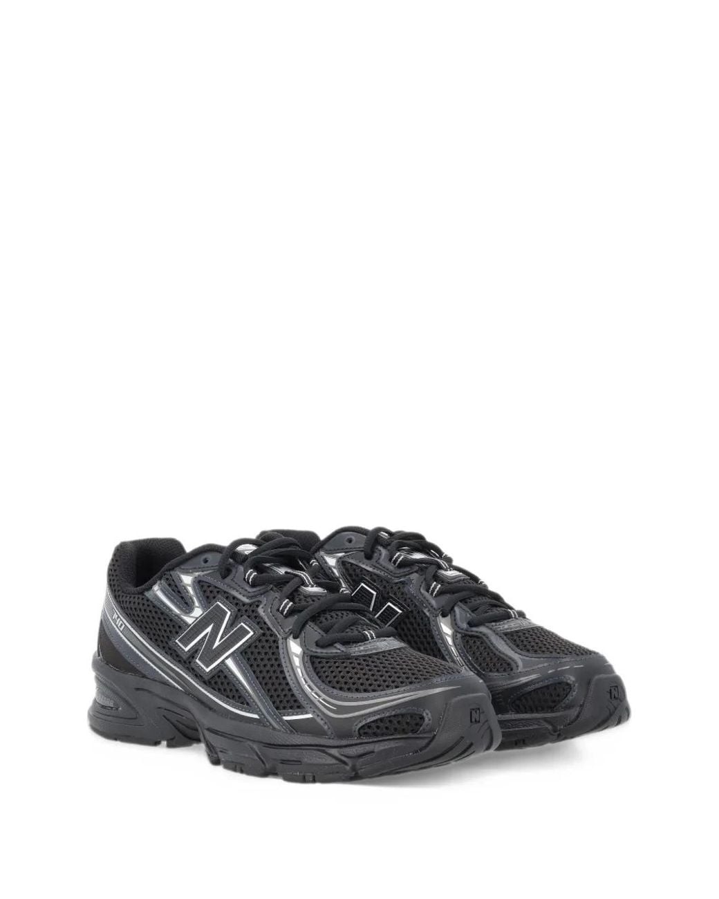 New Balance Black 740 Sneaker