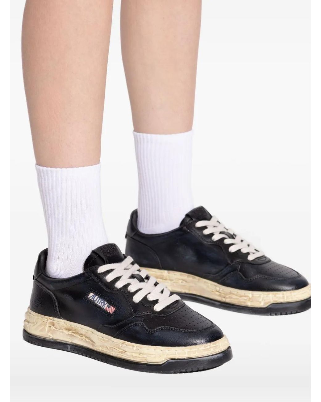 Autry Black Medalist Low Super Sneakers