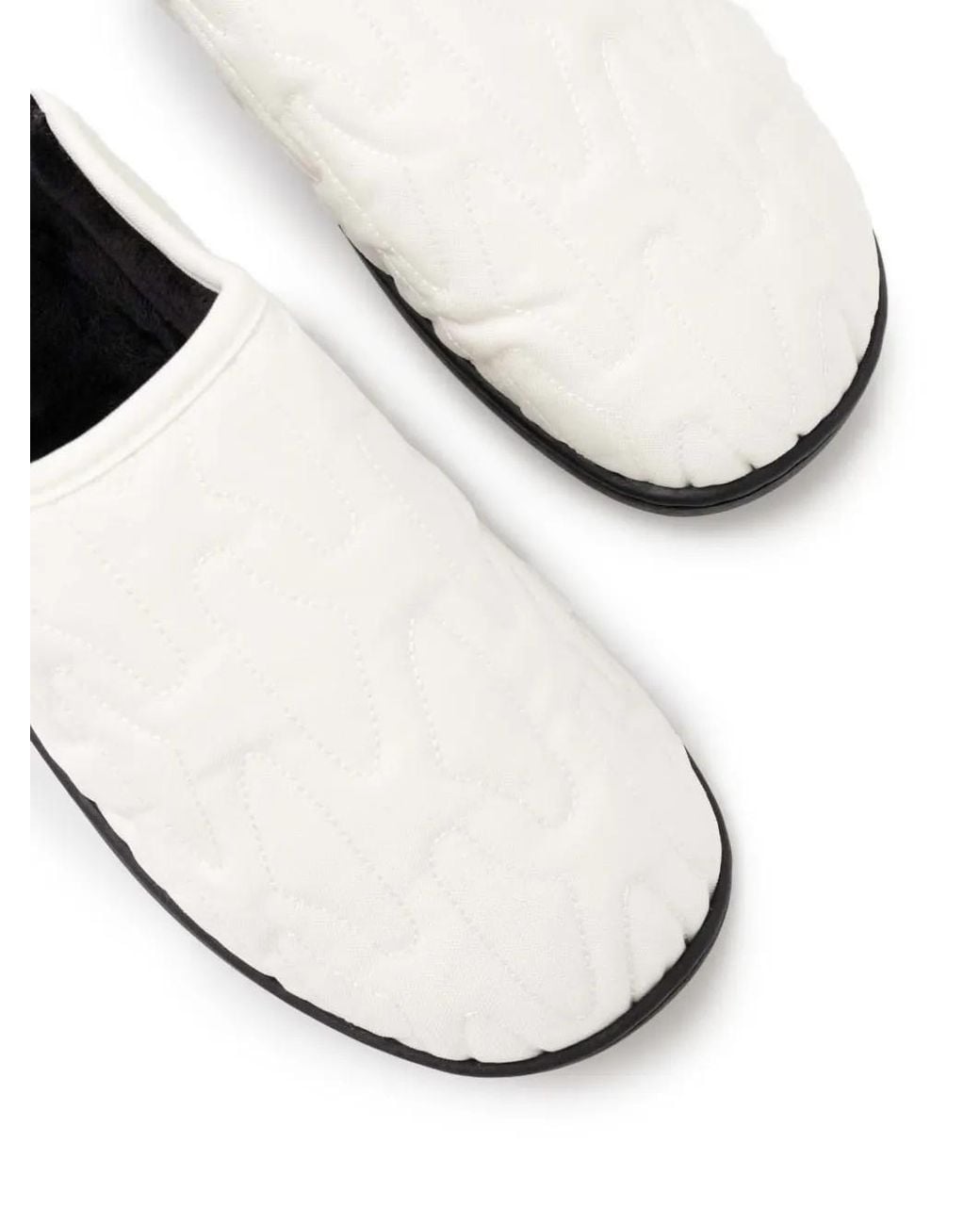 SUBU White Quilted Slip-On Slippers