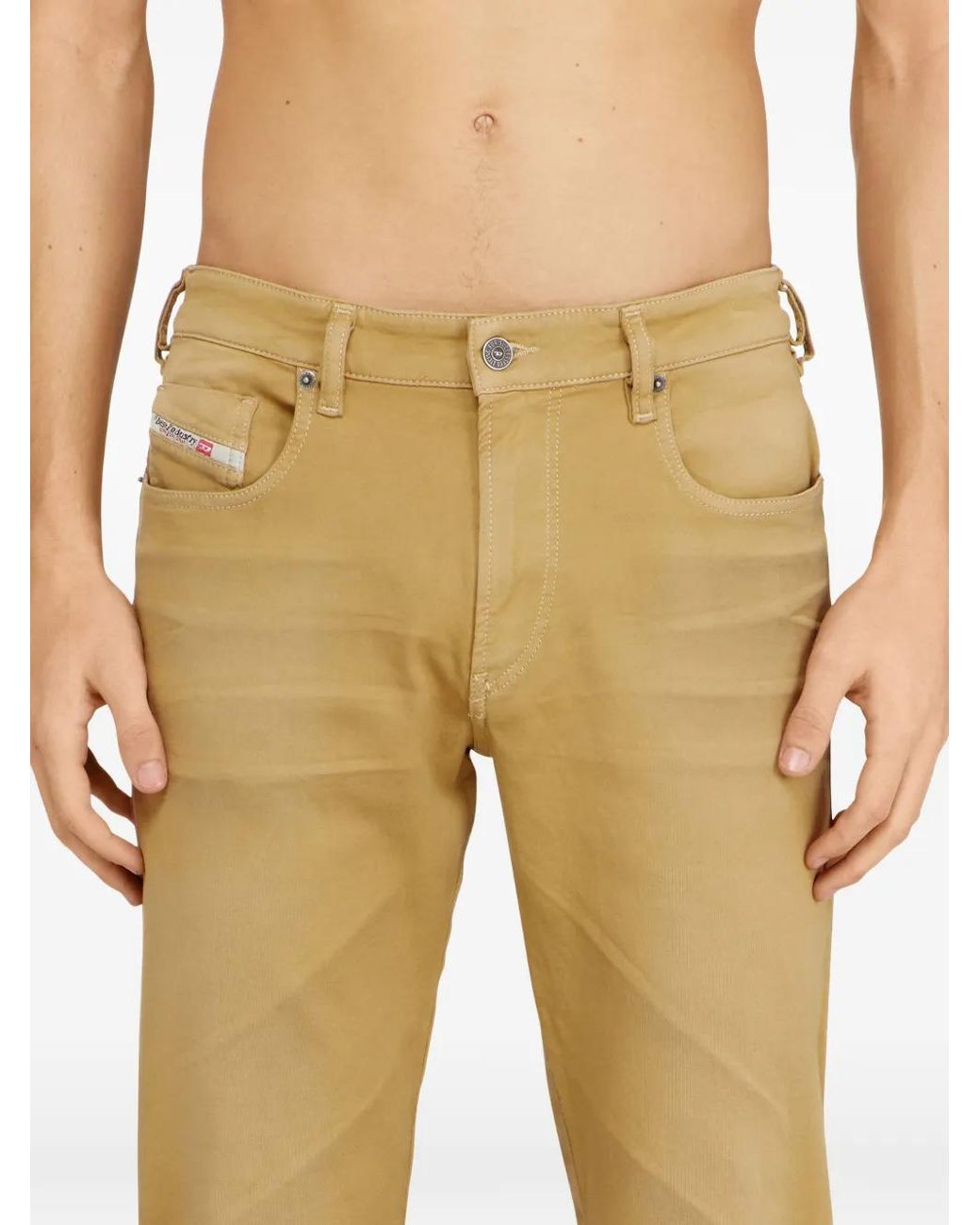 DIESEL Natural Slim Regular Waist 2062 D-Strukt Joggjeans Jeans for men