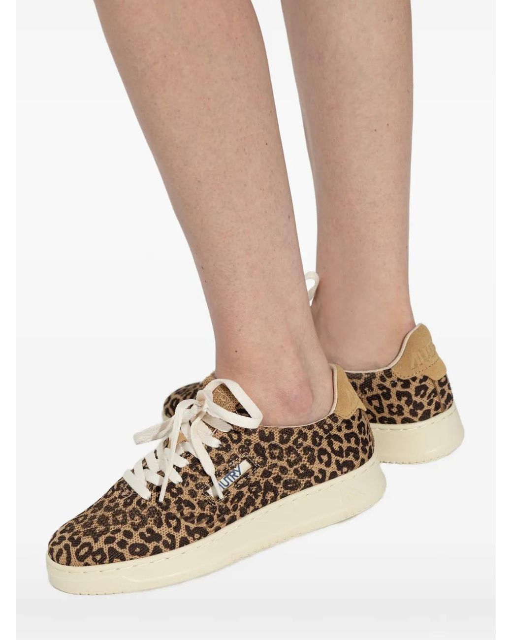 Sneakers di Autry in Brown