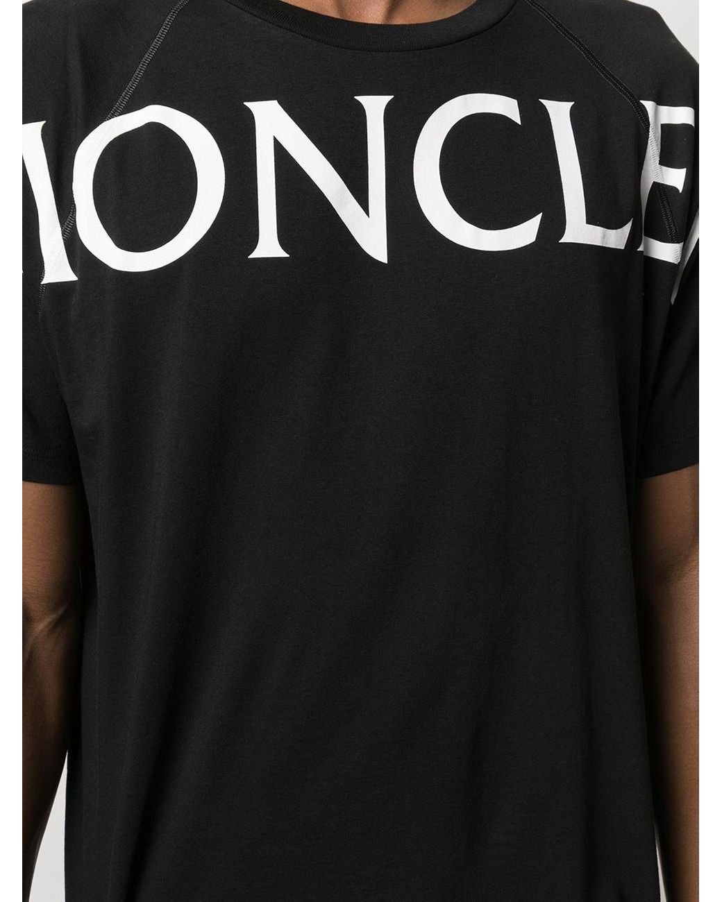 Moncler T-Shirt mit Oversized-Logo in Schwarz für Herren | Lyst AT