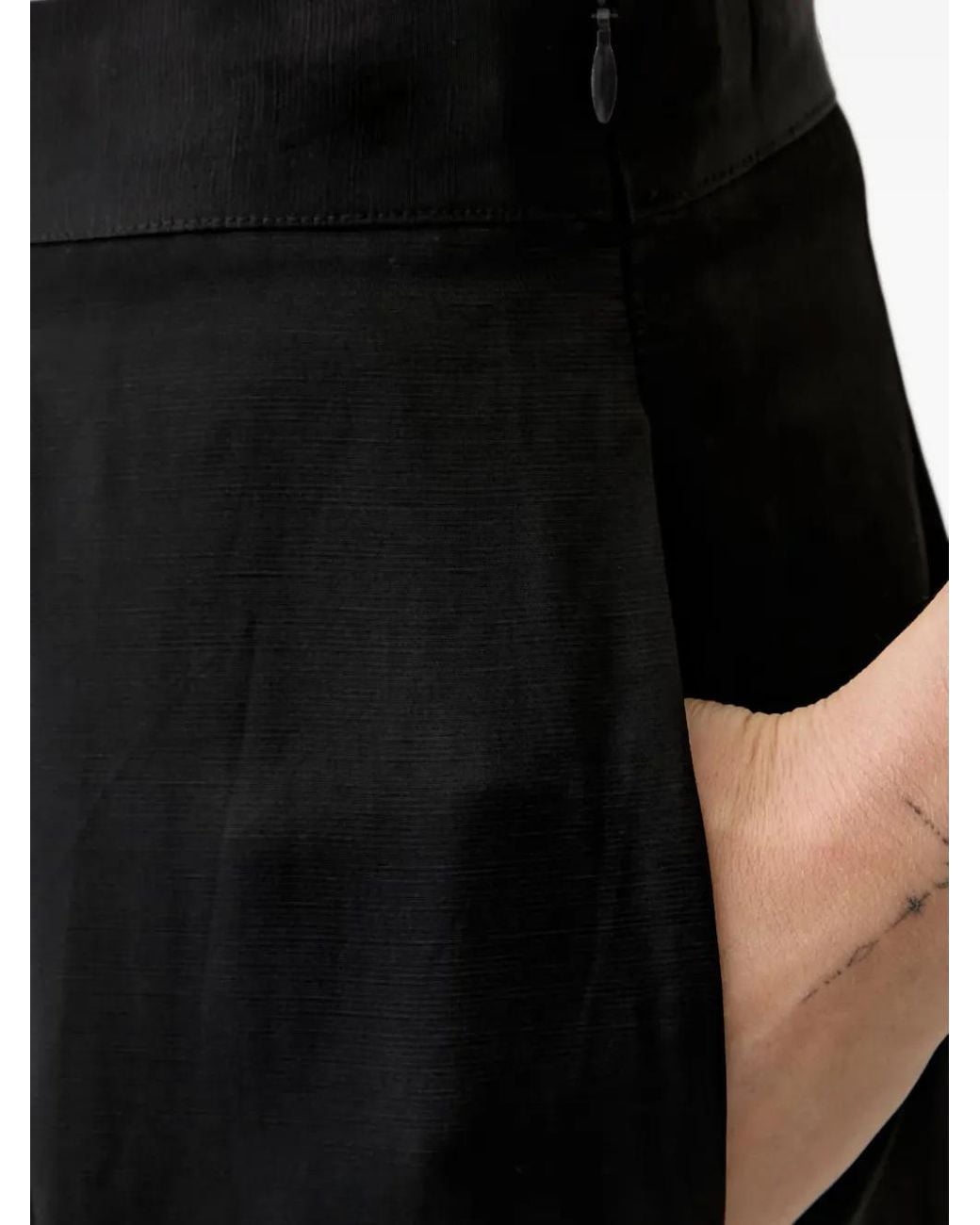 Pantalones Capri ViCOLO de color Black